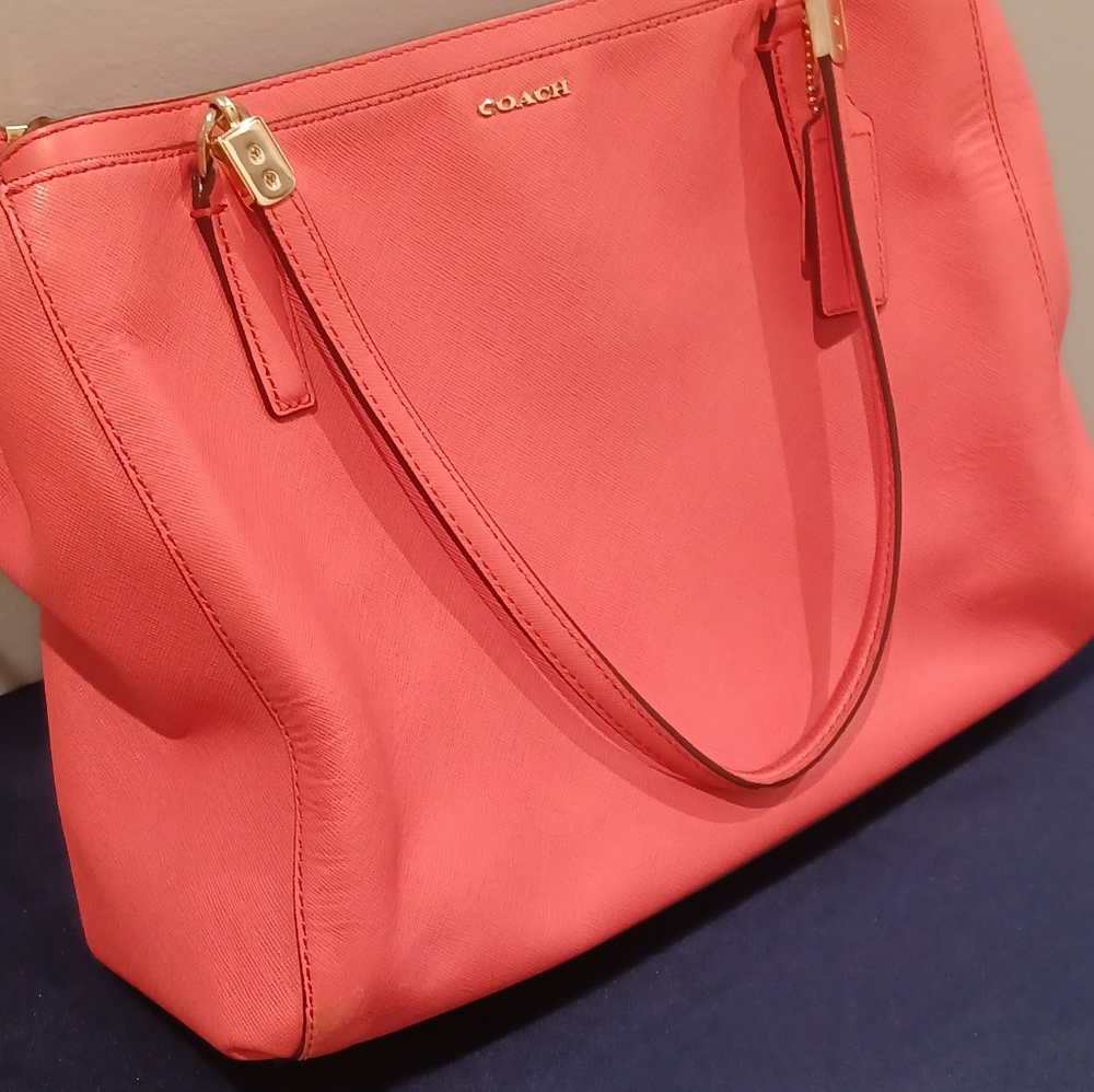 SOLD!! Coach handbag